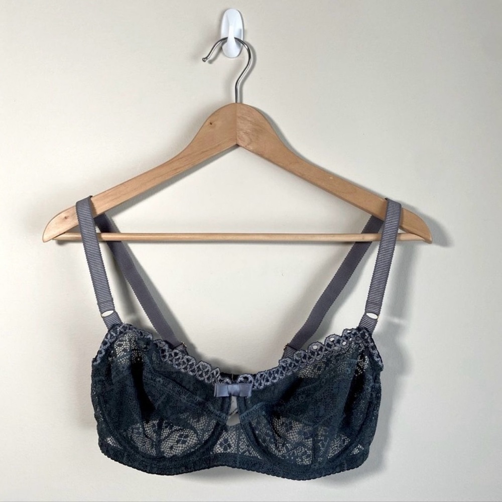 Elegant Lace Underwire Bra - Gray